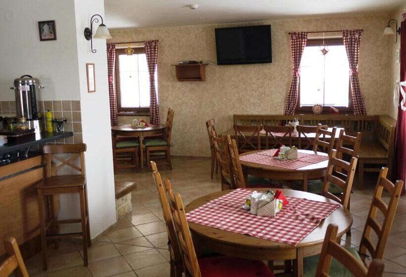 פנסיון Penzion Pod Hradem