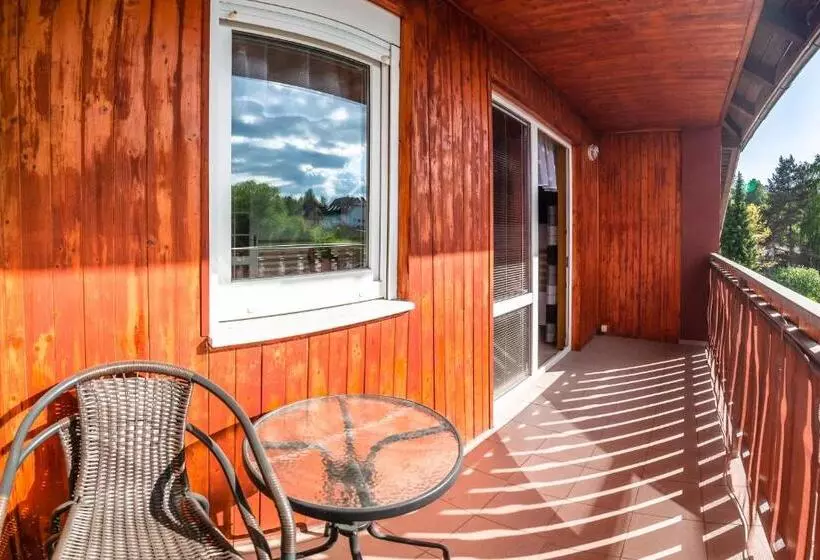 Majatalo Penzion V údolí