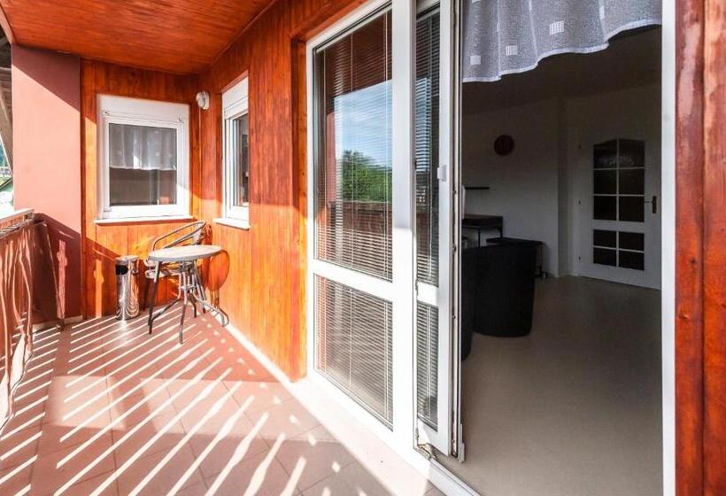 Majatalo Penzion V údolí