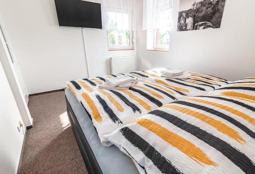 Majatalo Penzion V údolí