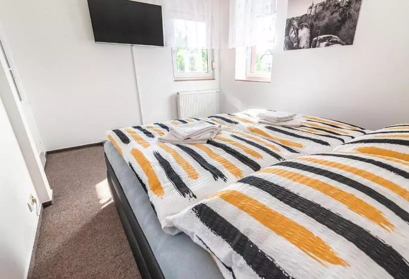 Majatalo Penzion V údolí