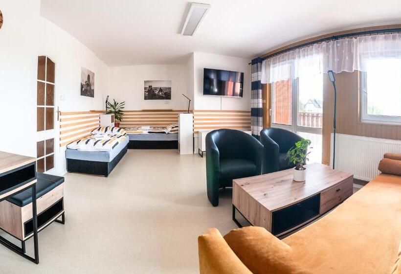 Majatalo Penzion V údolí