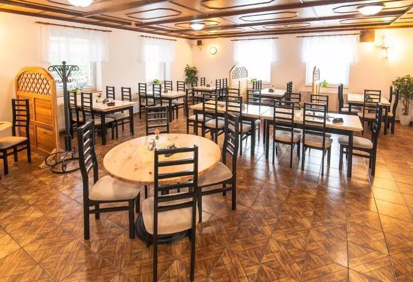 Majatalo Penzion V údolí