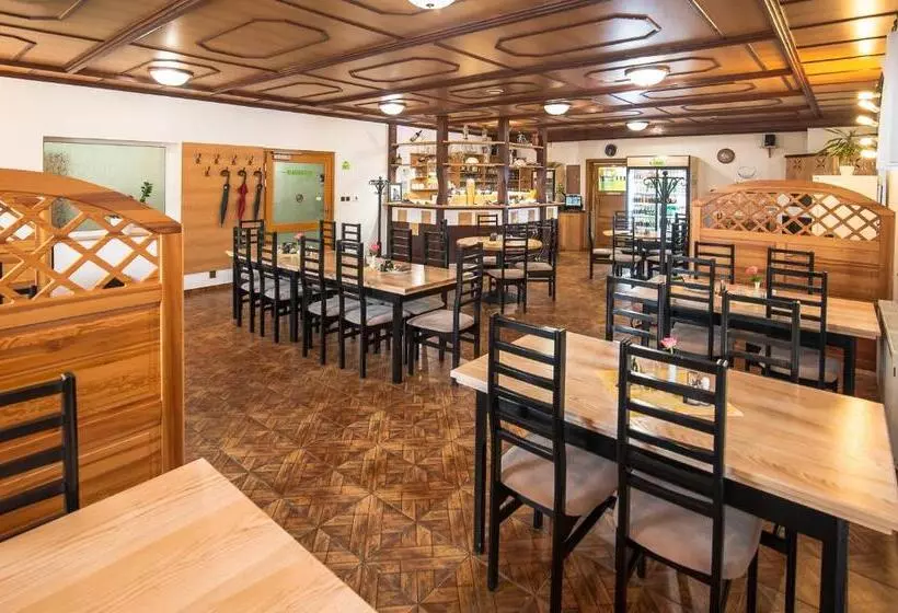 Majatalo Penzion V údolí