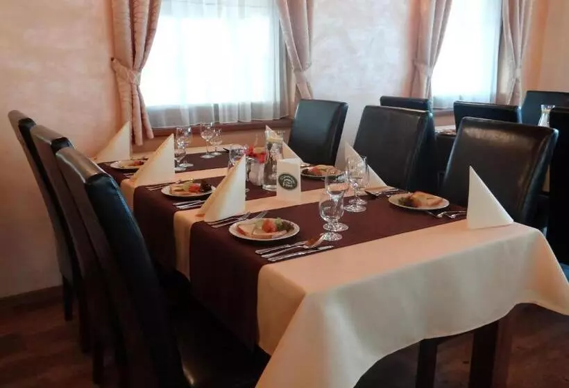 Majatalo Rybárska Bašta A Penzión Dobys