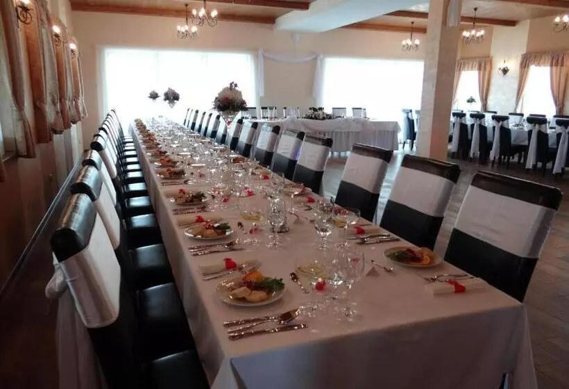 Majatalo Rybárska Bašta A Penzión Dobys