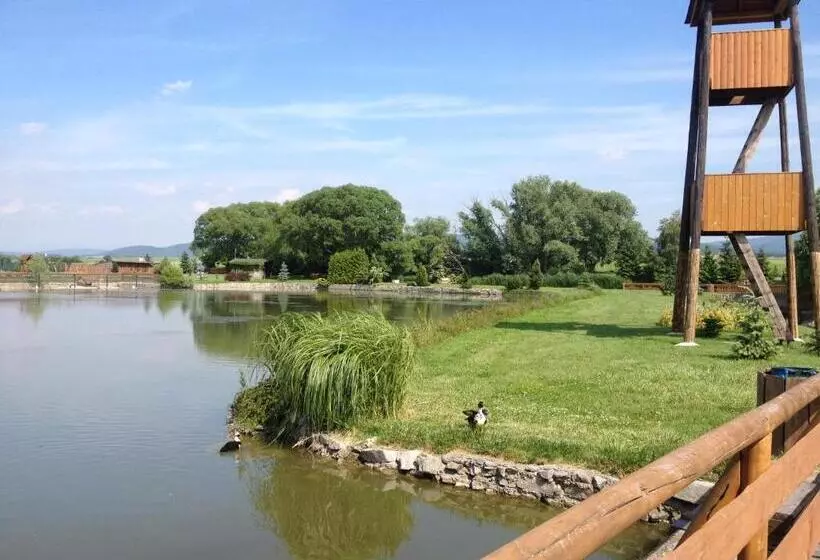 Majatalo Rybárska Bašta A Penzión Dobys