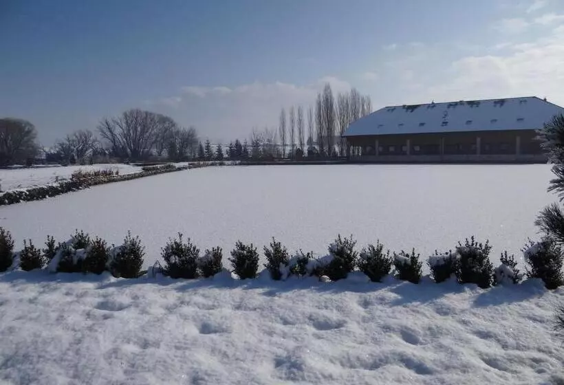 Majatalo Rybárska Bašta A Penzión Dobys