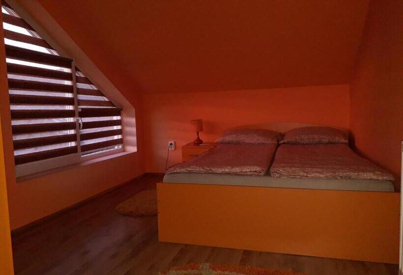 펜션 Timi Kulcsosház