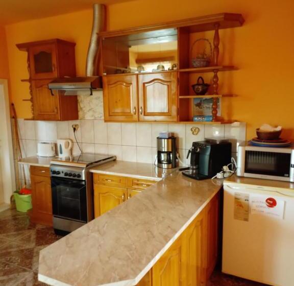 펜션 Timi Kulcsosház