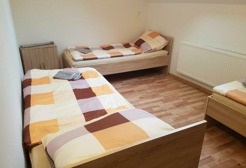 膳宿费 Ubytování žižkova Pacov