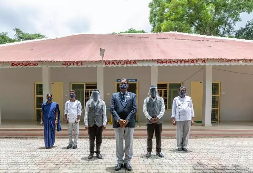 Lomakeskus Kstdc Hotel Mayura Shantala Halebeedu