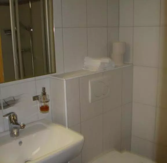 Hotelli Gasthof Kreuz