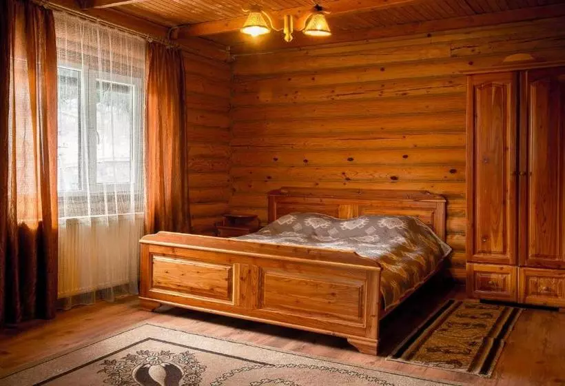 Hotelli Hirskyy Svitanok