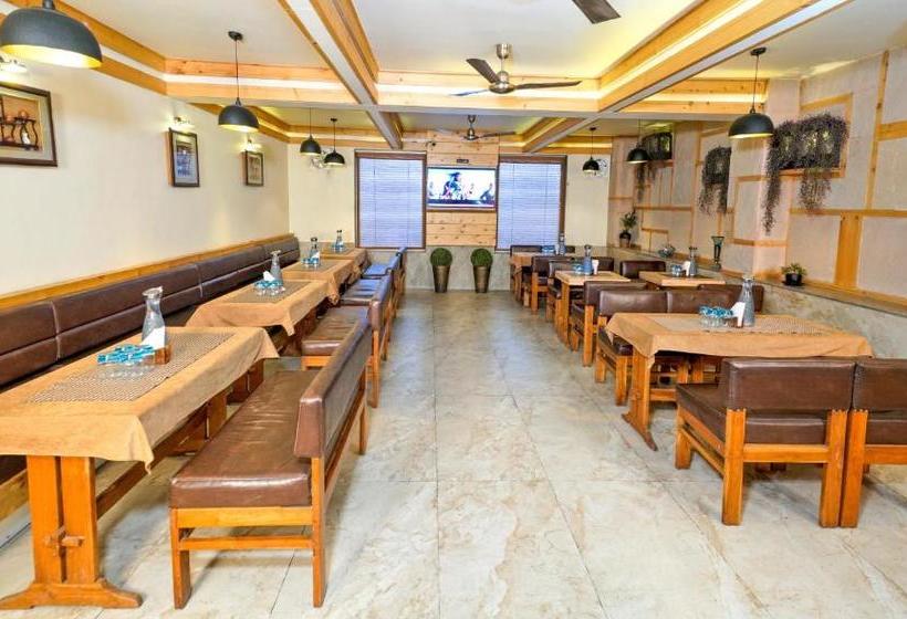 בית מלון כפרי Mayur  Bar And Restaurant