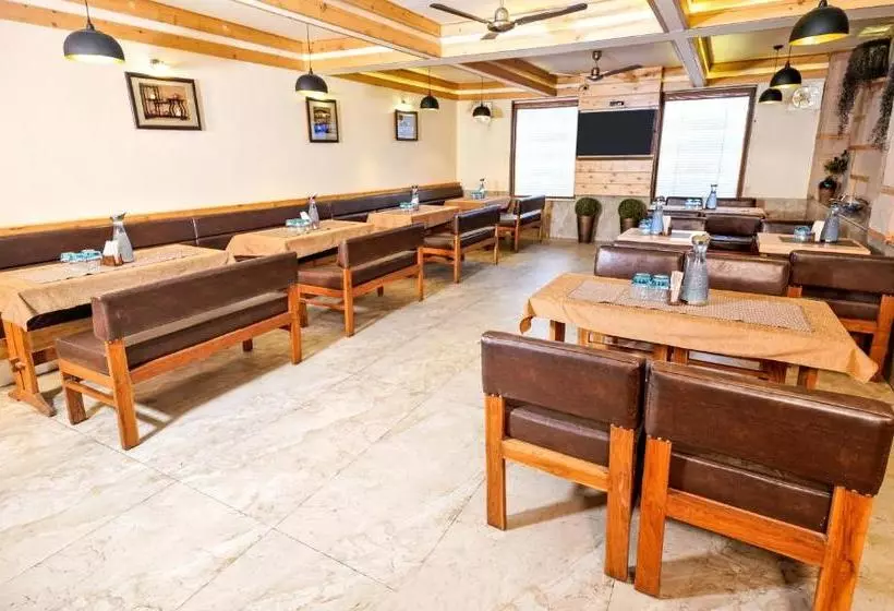 ホテル Mayur  Bar And Restaurant