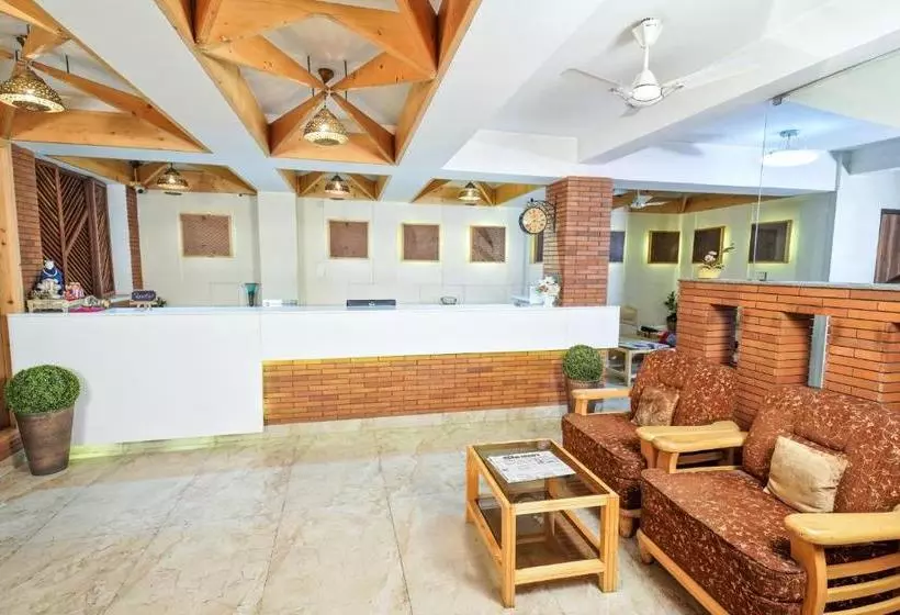 ホテル Mayur  Bar And Restaurant