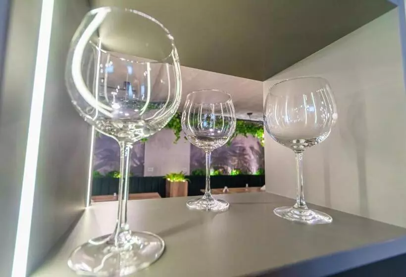 Hotelli Pensiunea Iristar