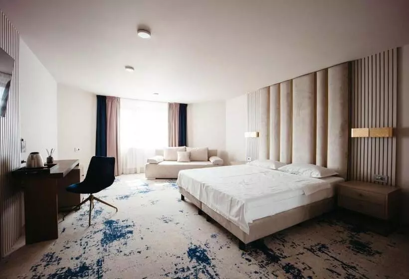 Hotelli Pensiunea Iristar