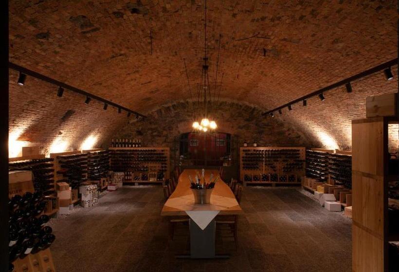 ホテル Ristorante Grotto Serta