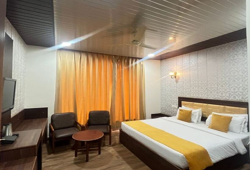 Hotelli The Royal Paradise Resort And Salt Yard