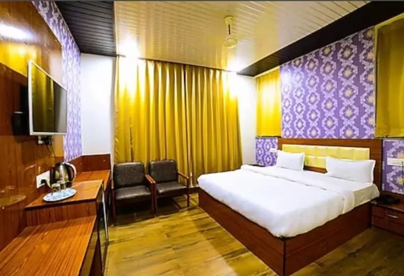 Hotelli The Royal Paradise Resort And Salt Yard