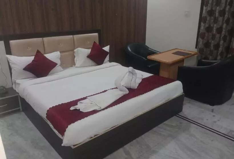 Hotelli The Royal Paradise Resort And Salt Yard