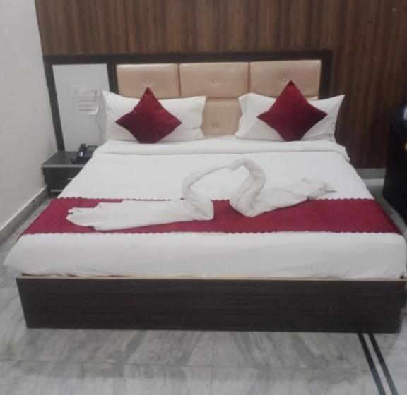 Hotelli The Royal Paradise Resort And Salt Yard