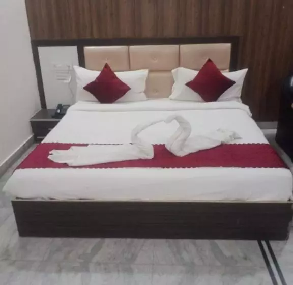 Hotelli The Royal Paradise Resort And Salt Yard