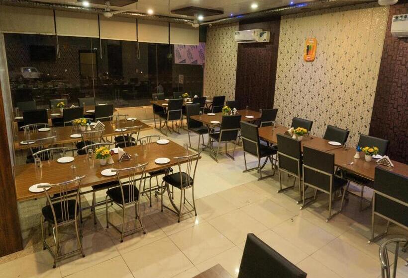 Hotelli The Royal Paradise Resort And Salt Yard