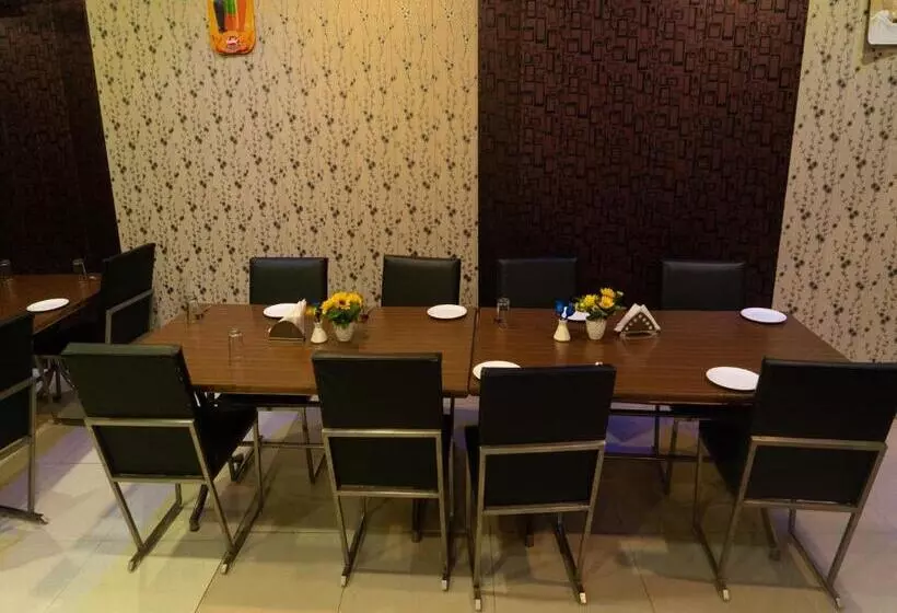 Hotelli The Royal Paradise Resort And Salt Yard