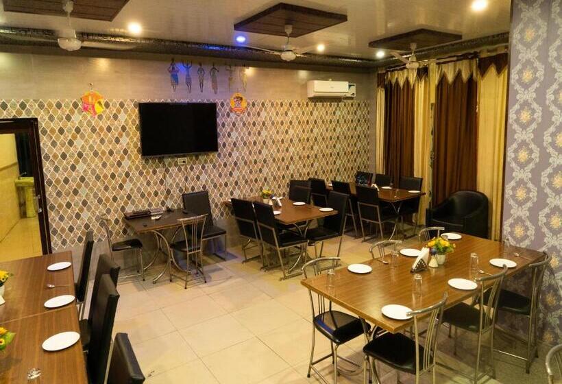 Hotelli The Royal Paradise Resort And Salt Yard