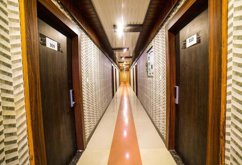 Hotelli The Royal Paradise Resort And Salt Yard