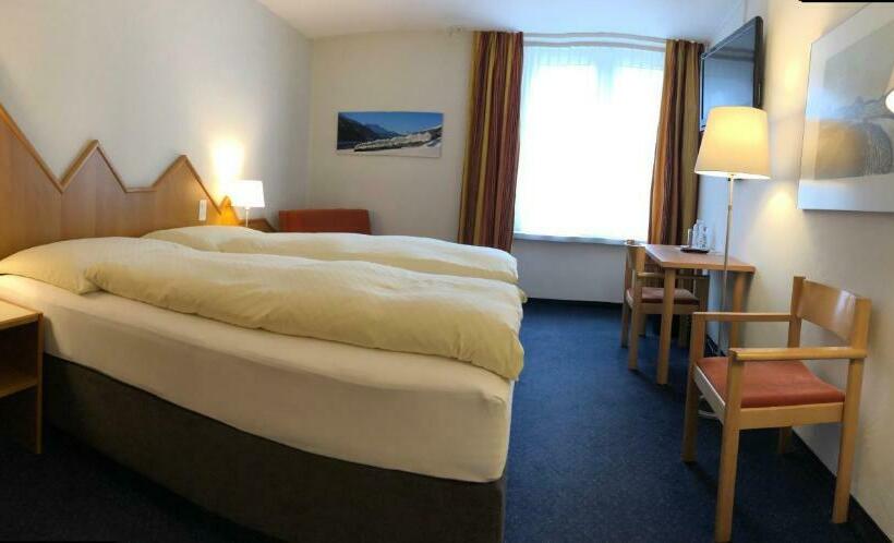 Hotel Weisses Kreuz Bergün