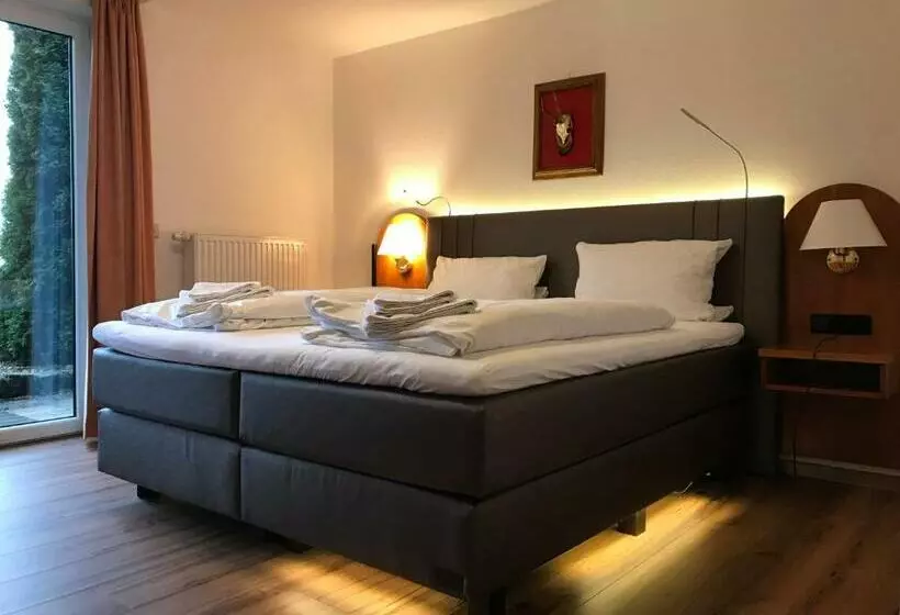 Landhotel Und Gasthof Hirsch Hüttenreute