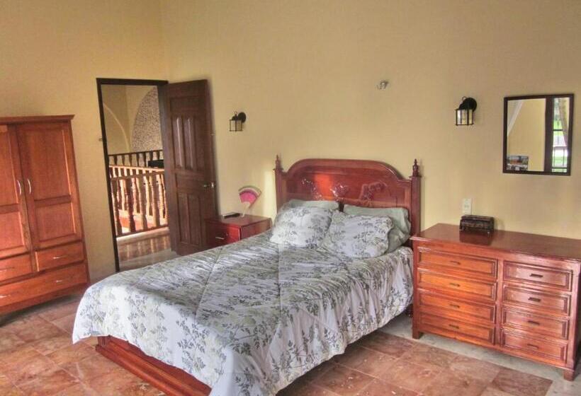 بنسيون Casa De Los Pianos