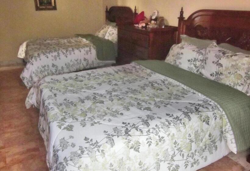 بنسيون Casa De Los Pianos