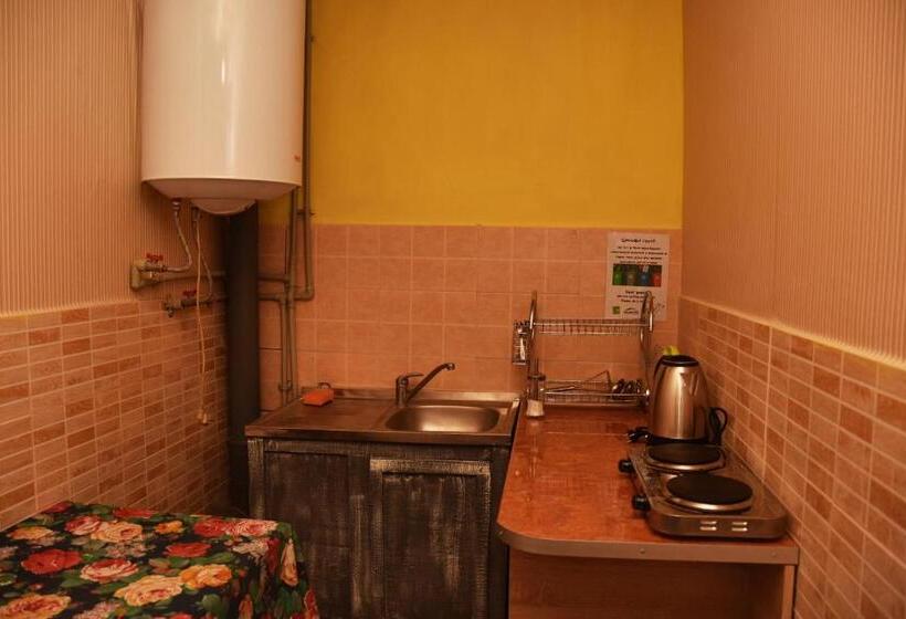 펜션 Guest House Mandrivnyi Rooms&apartments