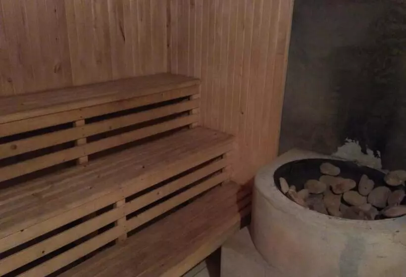 Majatalo Guest House Mandrivnyi Rooms&apartments