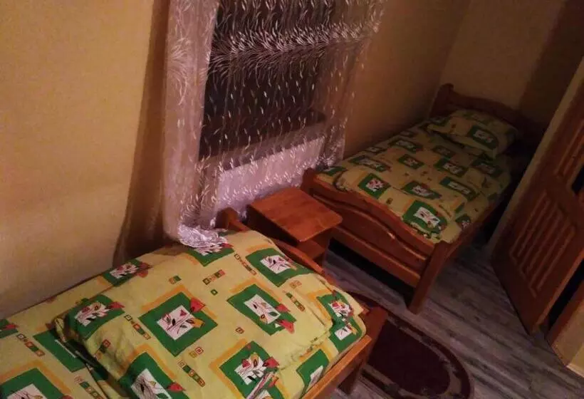 Majatalo Guest House Mandrivnyi Rooms&apartments