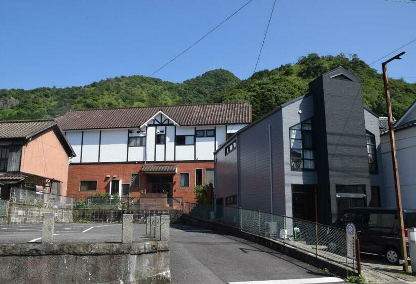 بنسيون Keramiek Arita