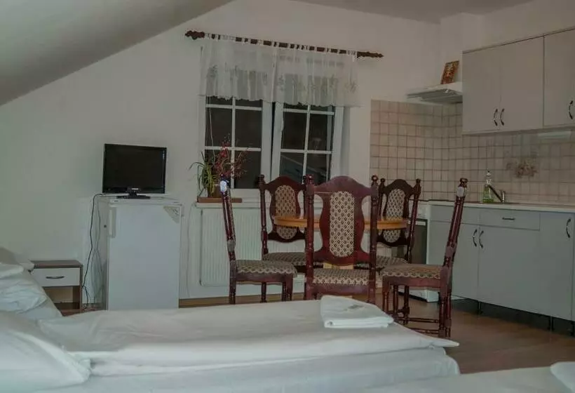 پانسیون Penzion Adriana