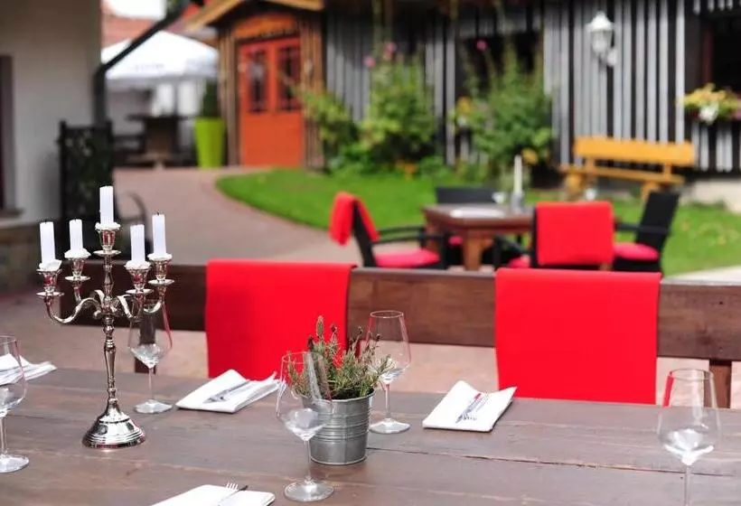 Majatalo & Restaurant Lengefelder Warte