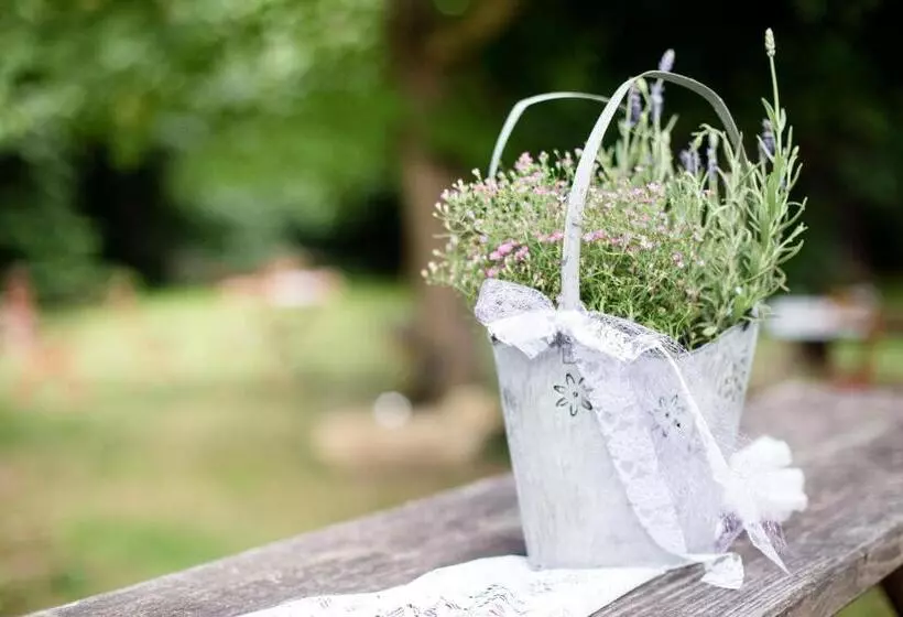 Majatalo & Restaurant Lengefelder Warte