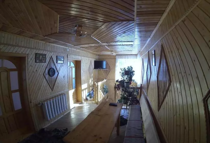 ペンション садиба на лужку