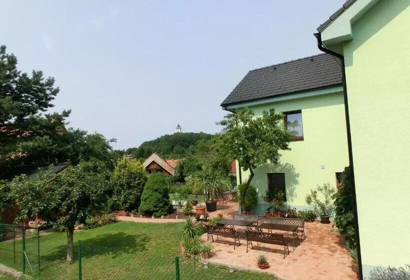 Majatalo Vila Evička