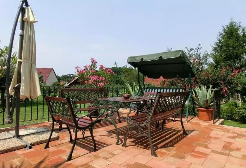 Majatalo Vila Evička