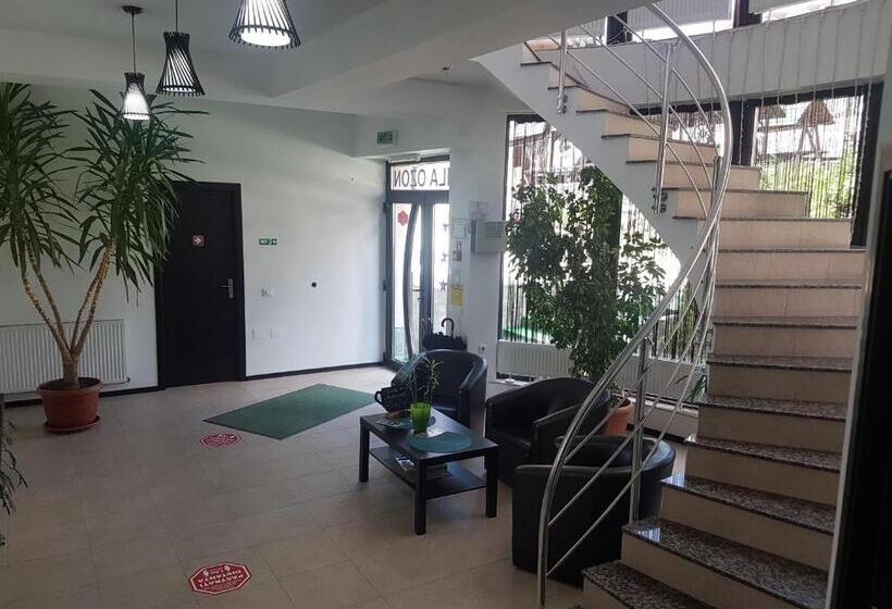 פנסיון Vila Ozon