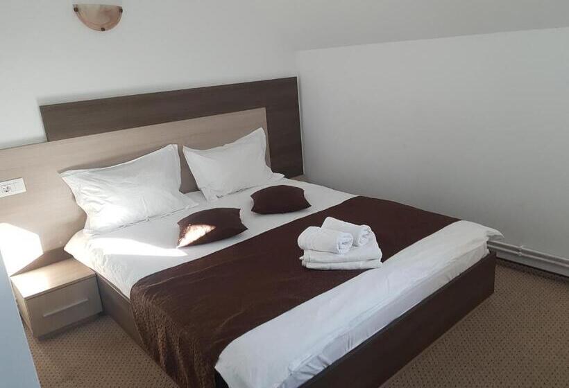 פנסיון Vila Ozon