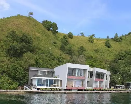 Lomakeskus Tiara Bunga Hotel & Villa